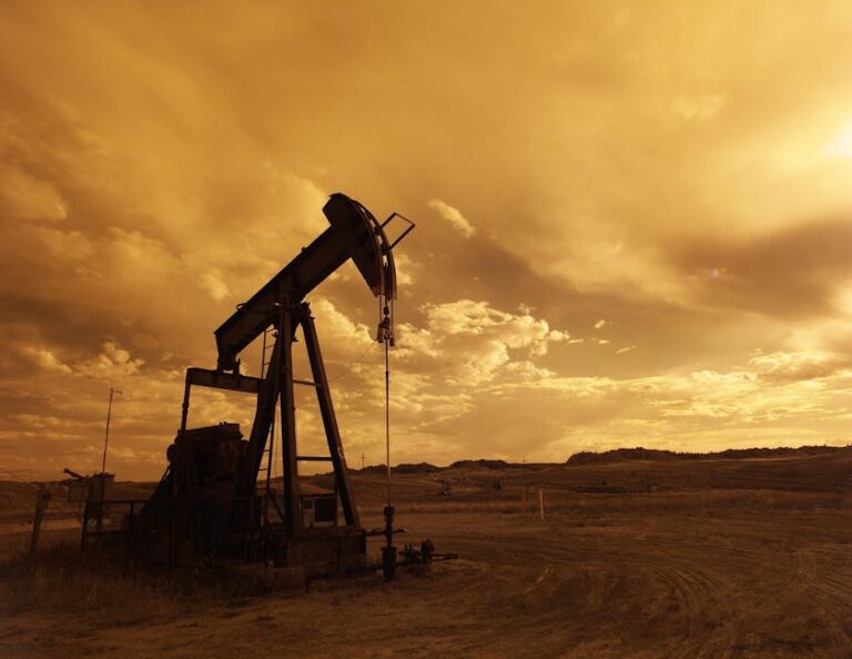 Pétrole en chute de 5 % à 98 dollars sur les signaux Trump : un répit décisif pour l’aviation et le tourisme français à la veille de l’été