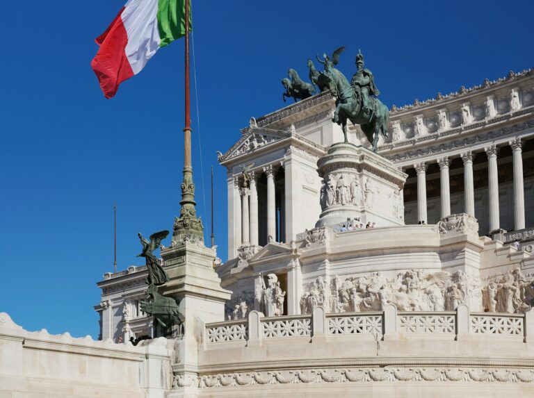 L&rsquo;Italie réaffirme sa solidarité avec ses partenaires du Golfe lors de la tournée de Meloni dans la région en pleine crise d&rsquo;Ormuz