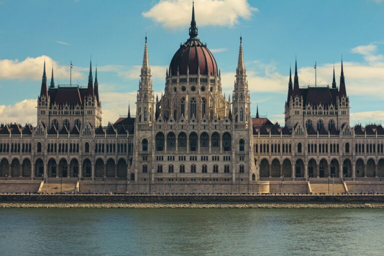 Hongrie : la Constitution révisée pour bloquer le retour d’Orbán