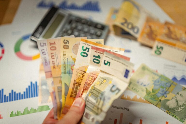 La BCE maintient ses taux inchangés alors que l’inflation se rapproche de son objectif