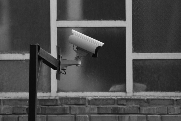 Caméra cachée au Collège de France : un agent interpellé