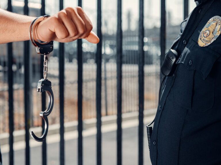 ICE : un agent tue par balle un Colombien de 26 ans dans le Maine