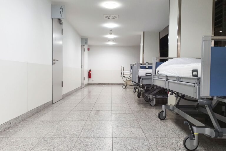 Attaque au couteau à Paris : le suspect placé en psychiatrie
