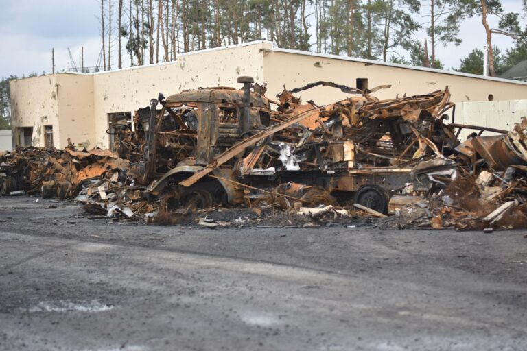 Ukraine : huit morts dans des bombardements russes après l&rsquo;avertissement de Zelensky