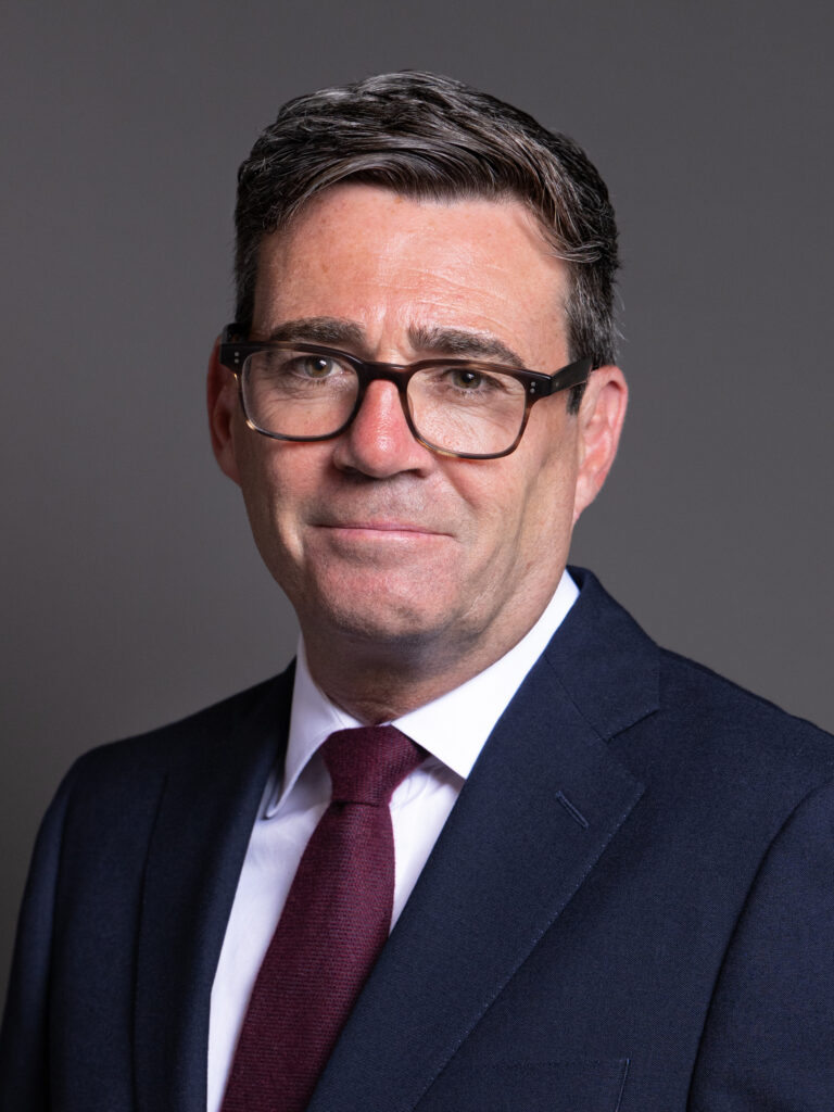 Andy Burnham dévoile son gouvernement et tourne la page Starmer
