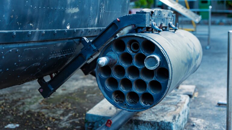 Kiev frappée par des missiles balistiques russes : neuf morts