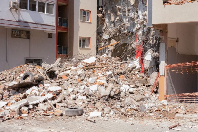 Séisme en Indonésie : des milliers d&rsquo;habitants évacués après un violent tremblement de terre
