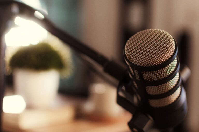 Charles Sapin sur France Inter : les syndicats de Radio France montent au créneau