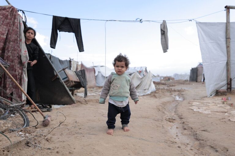 Afghanistan : Elise Blanchard photographie des fillettes vendues par leurs parents