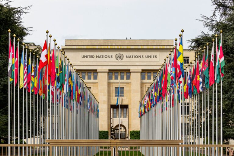 États-Unis-Iran : un accord de paix fragile signé à Genève