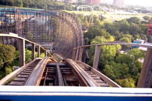 Un mort dans un accident de montagnes russes à Six Flags Over Georgia