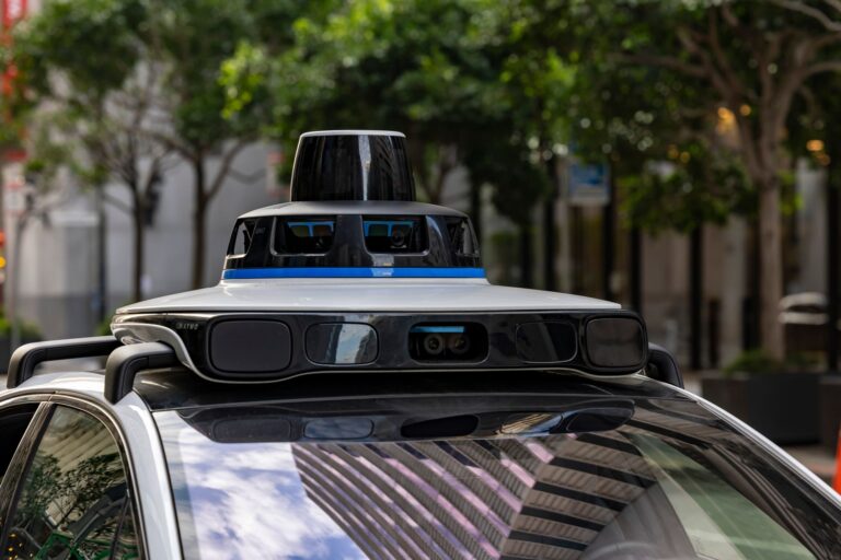 Conduite autonome à Paris : le test du Xpeng en conditions réelles